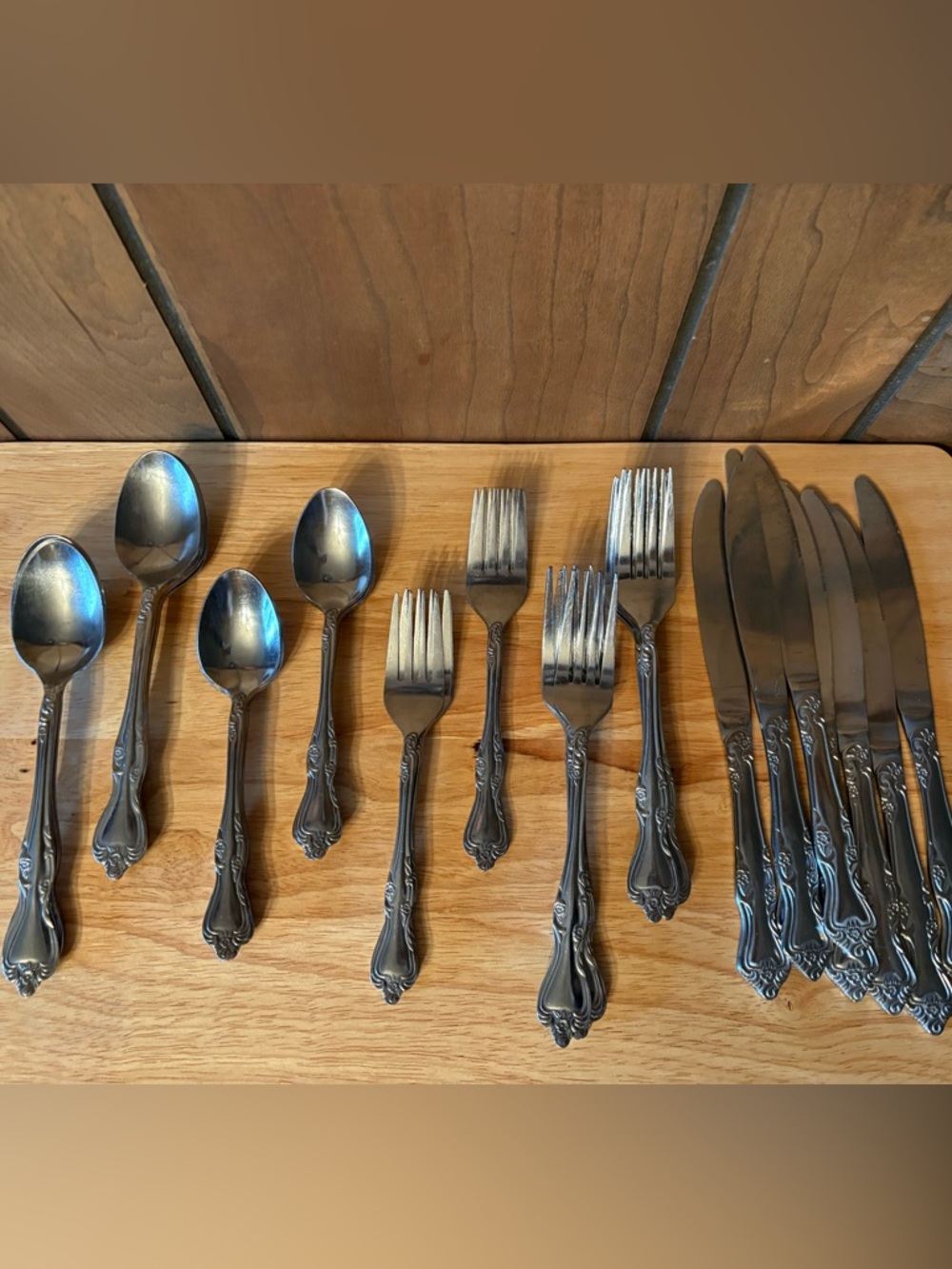 Oneida Azalea Stainless Steel Flatware Set